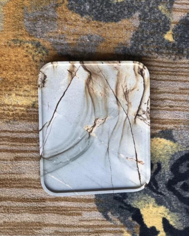 天然大理石個性小圓茶幾，角幾北歐款。