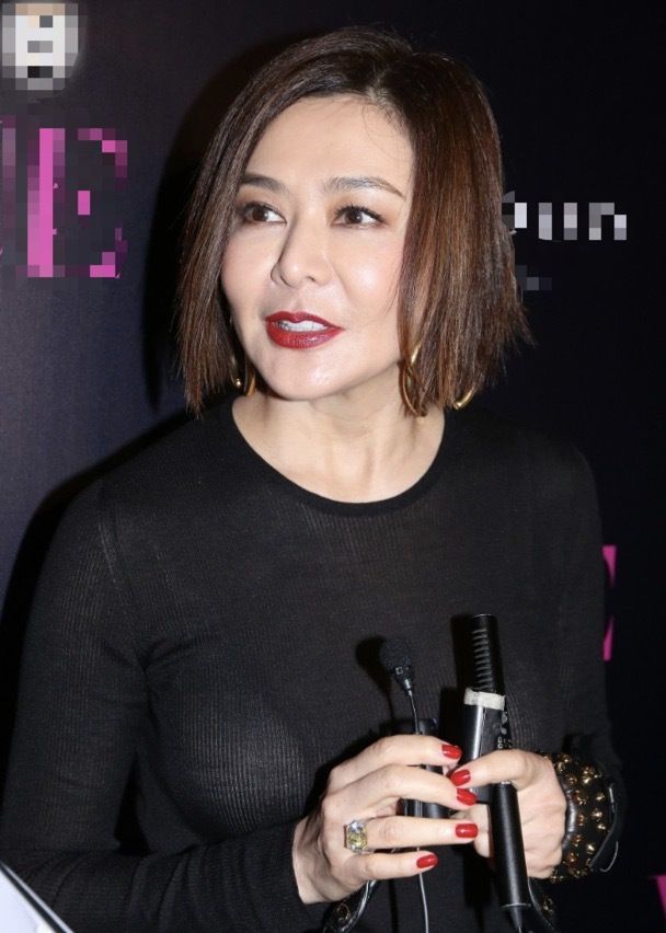 57岁关之琳近照曝光昔日香江第一美人如今被指爆肥露老态