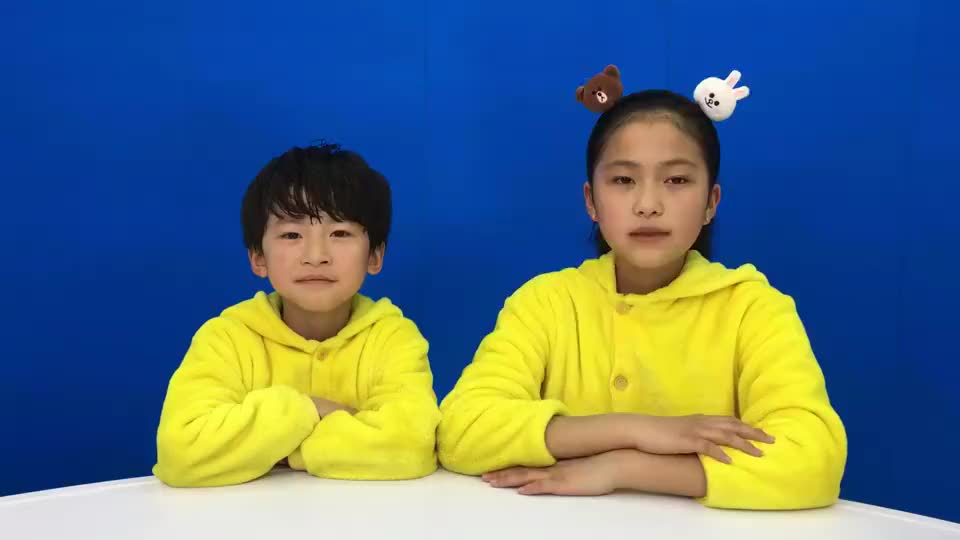 小猪佩奇奥特曼超级飞侠奇趣蛋拆封