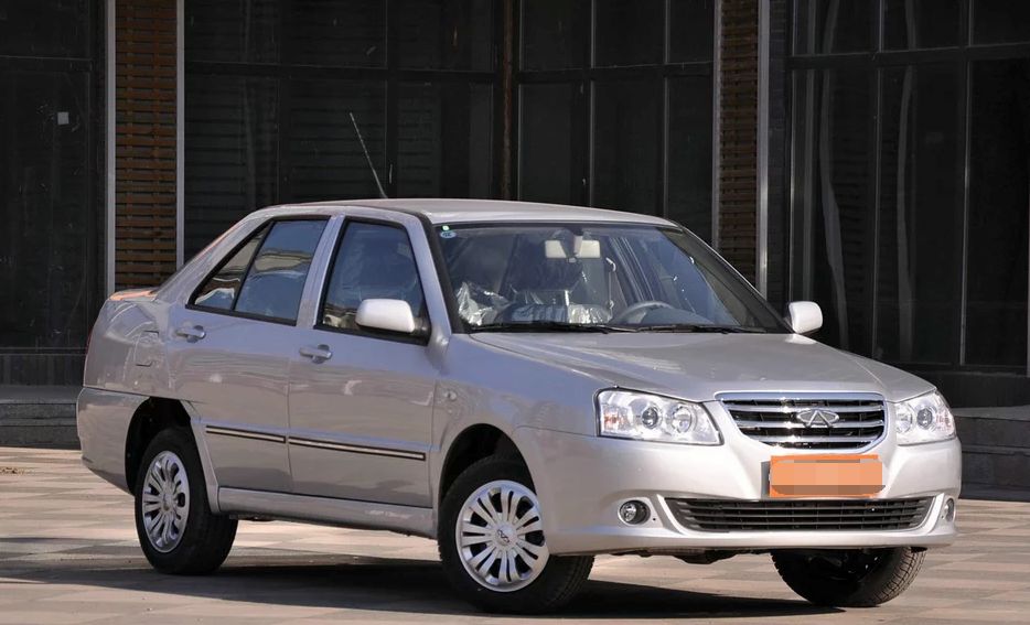 品鉴奇瑞旗云2的一组图片车身颜值在线档次超高购车首选