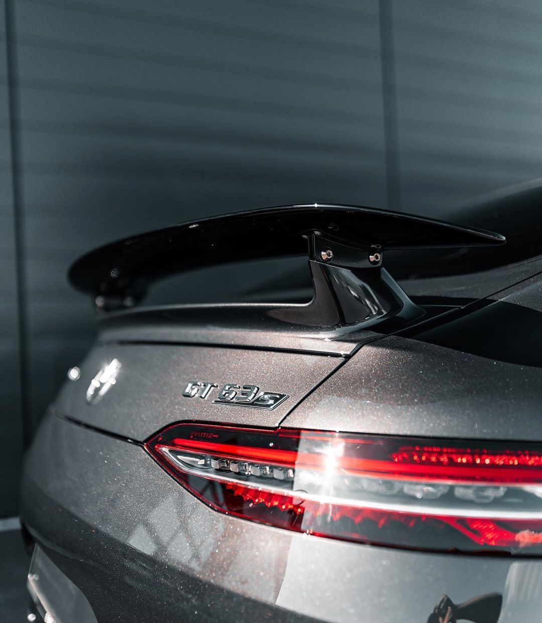 奔驰全新amg gt63s后尾灯