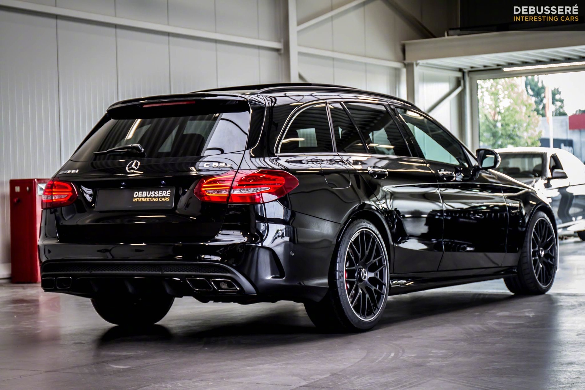 全新奔驰amgc63s高性能旅行车 暴力与优雅的结合 期待引入国内