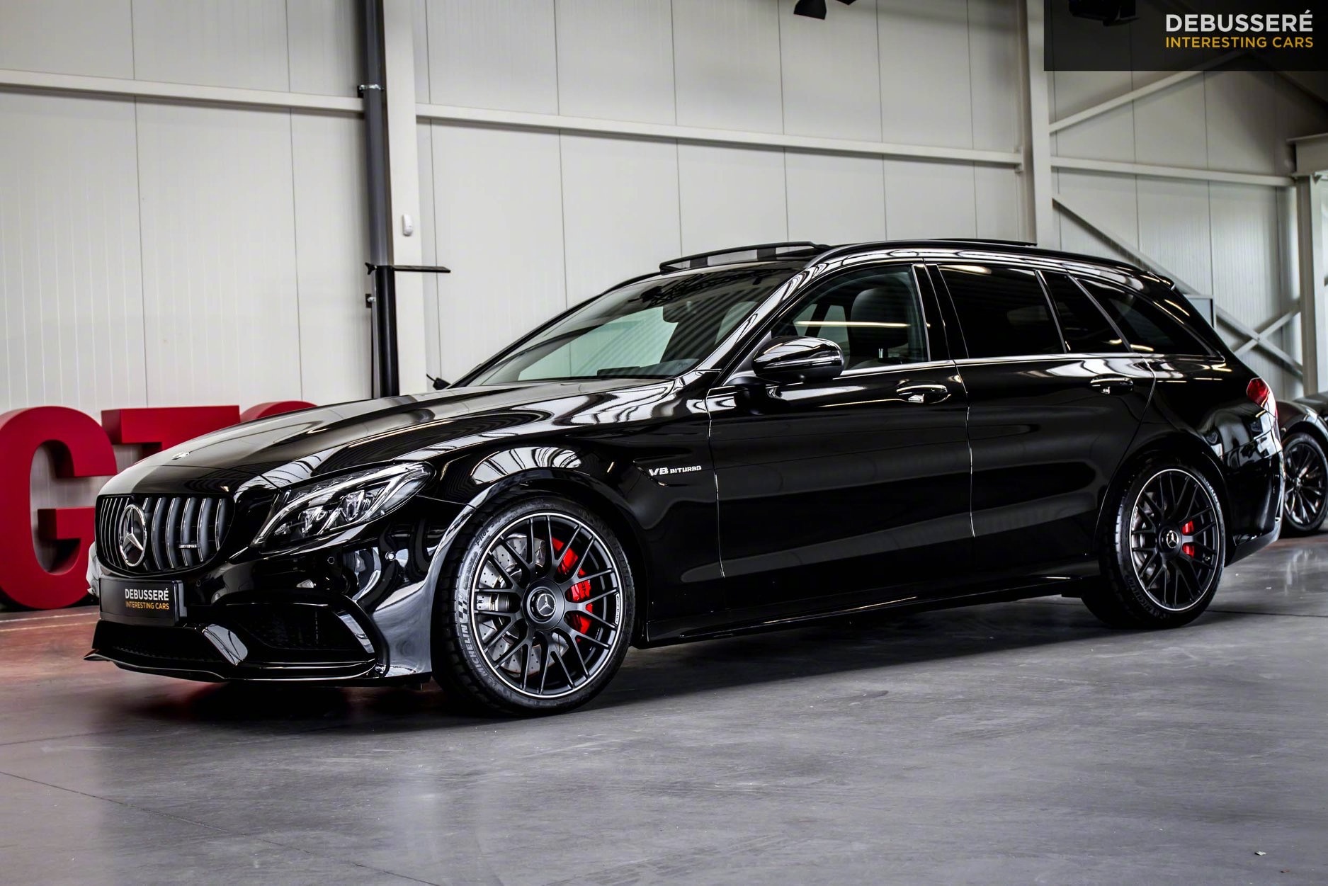 全新奔驰amgc63s高性能旅行车 暴力与优雅的结合 期待引入国内