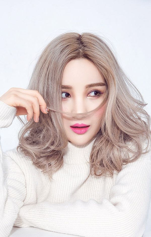 许佳慧出了很多好听的单曲,其中她的代表作有《预谋》《一拍两散》