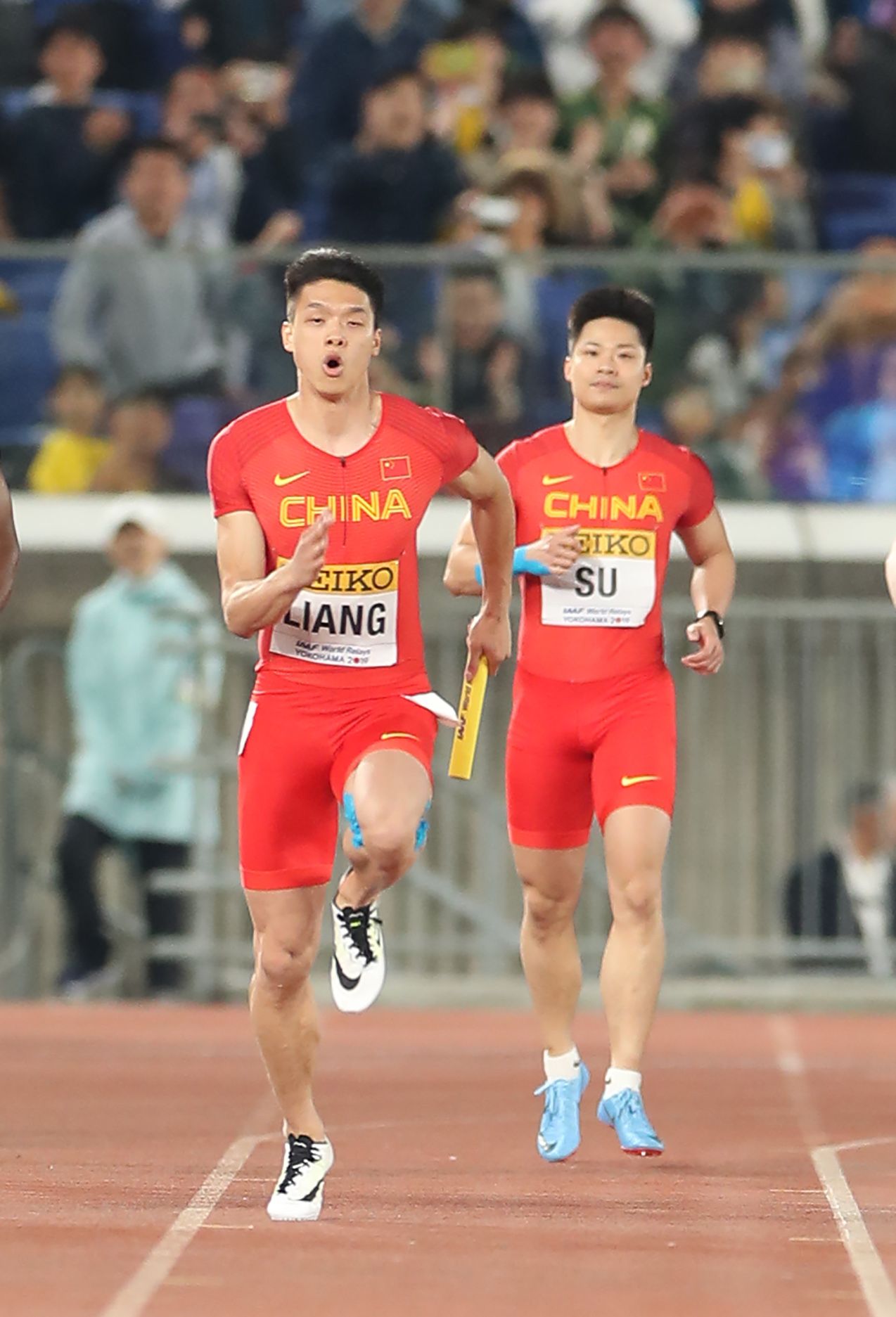 田径世界接力赛中国队晋级男子4x100米接力决赛