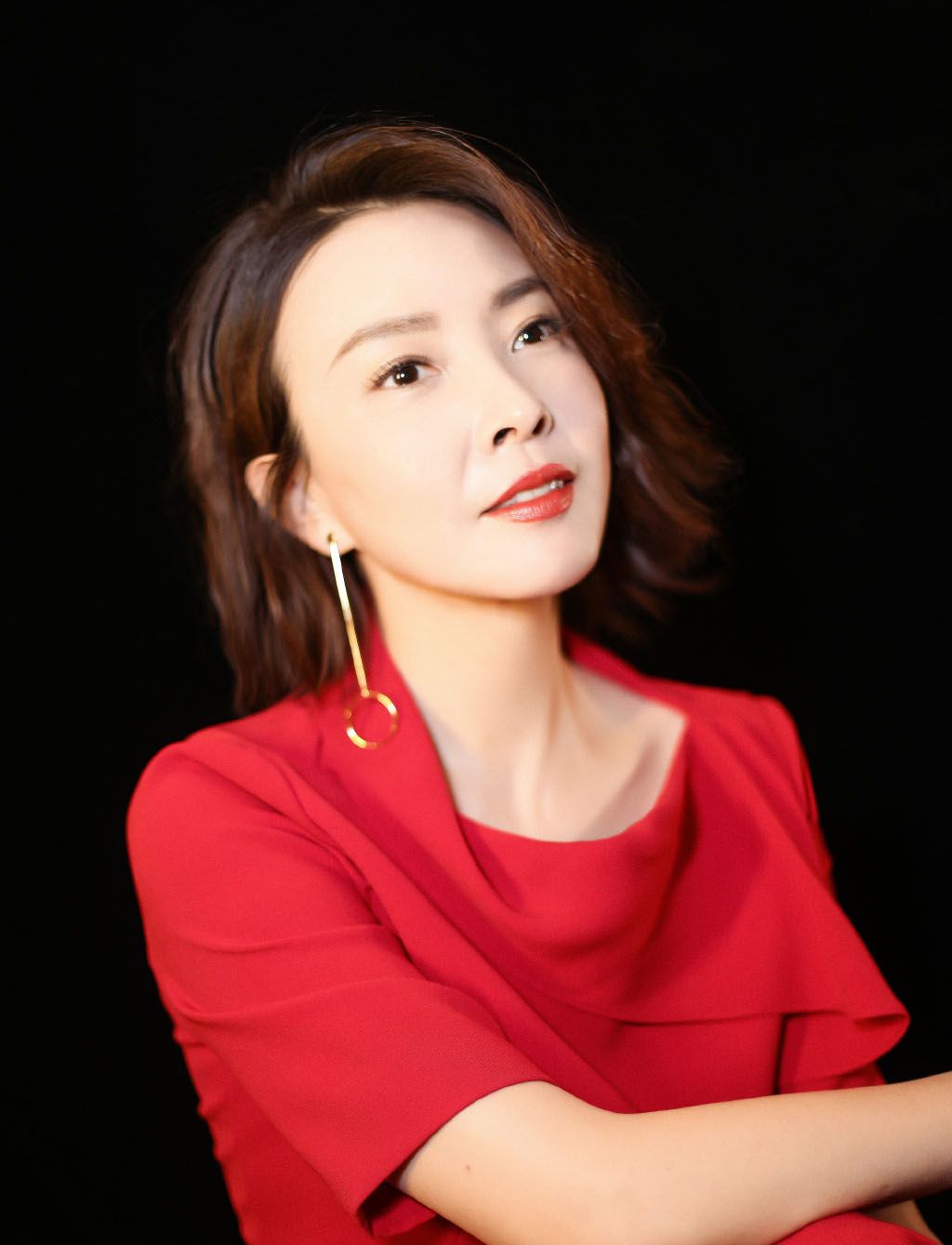 《鹤唳华亭》刘威葳饰演先皇后顾思卿 每一张手机桌