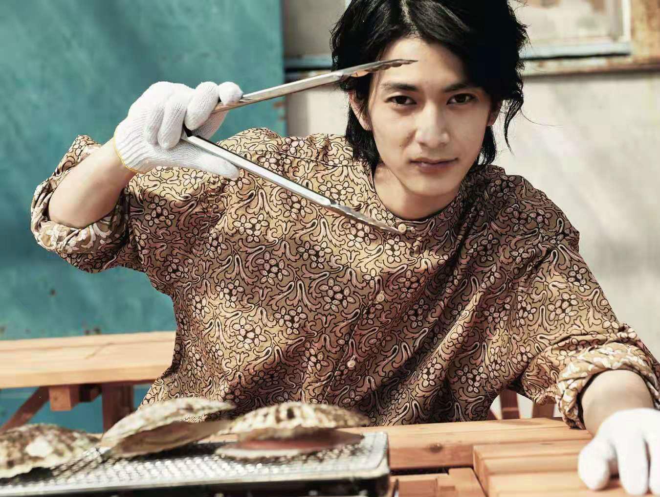 假面骑士:渡边圭佑担当杰伦新歌mv男主,其俊朗形象受网友好评