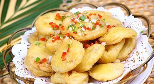 下饭菜:辣椒猪肚丝,香辣海带丝,香酥藕夹,卷心菜烘蛋