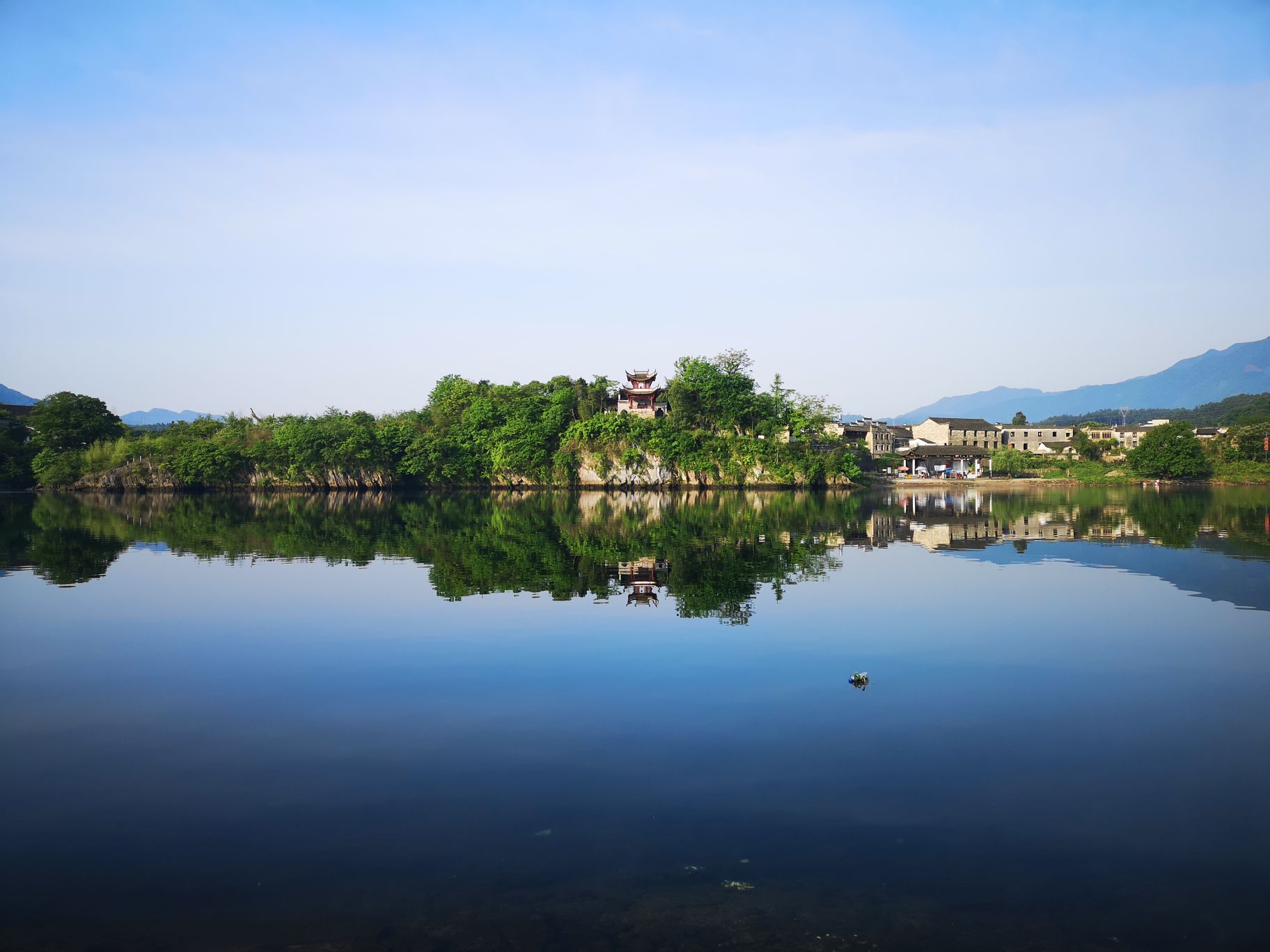 安徽省宣城市桃花潭李白桃花潭水深千尺不及汪伦送我情