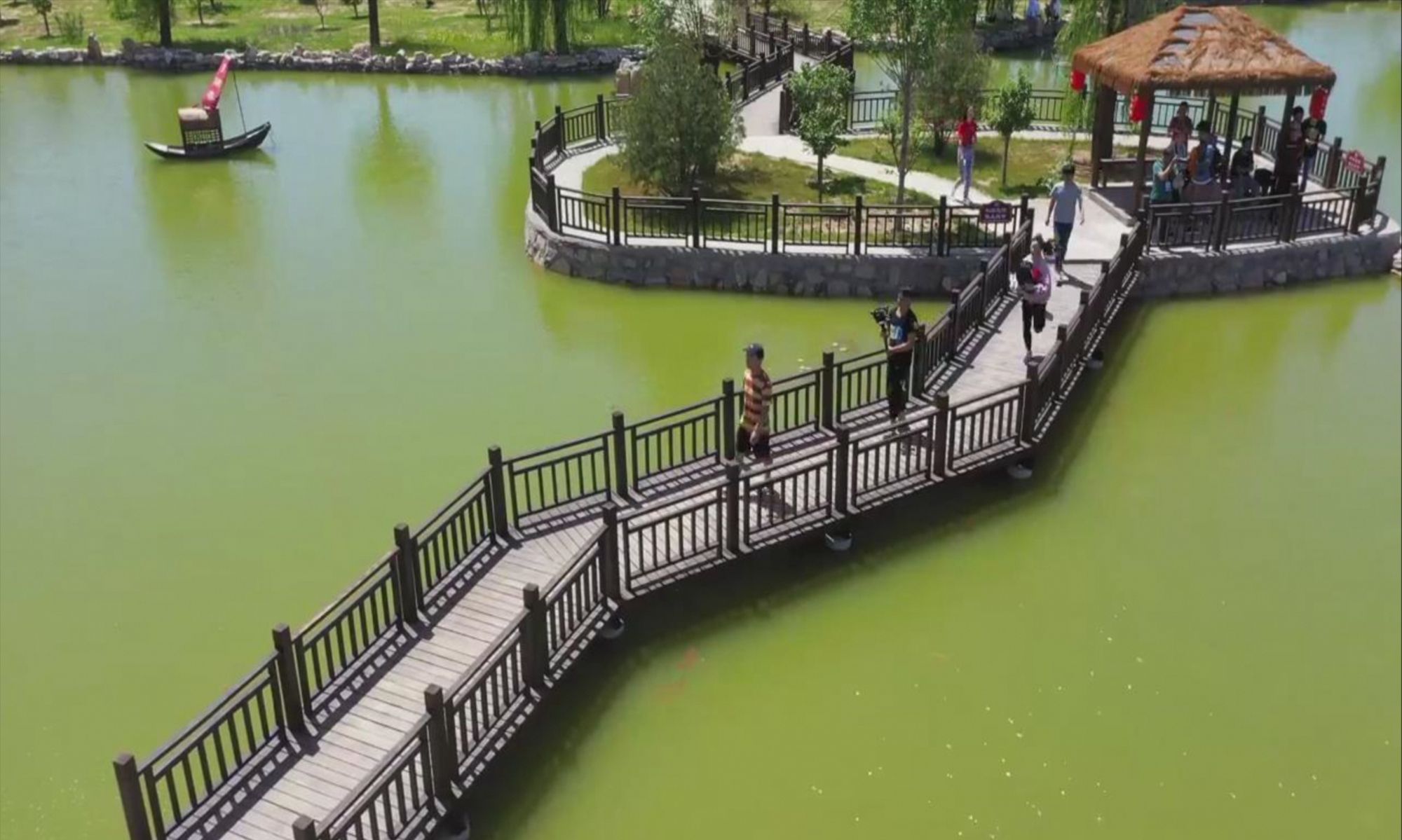 航拍宝坻区京津新城的大觉禅寺圣象广场夏季的风景!
