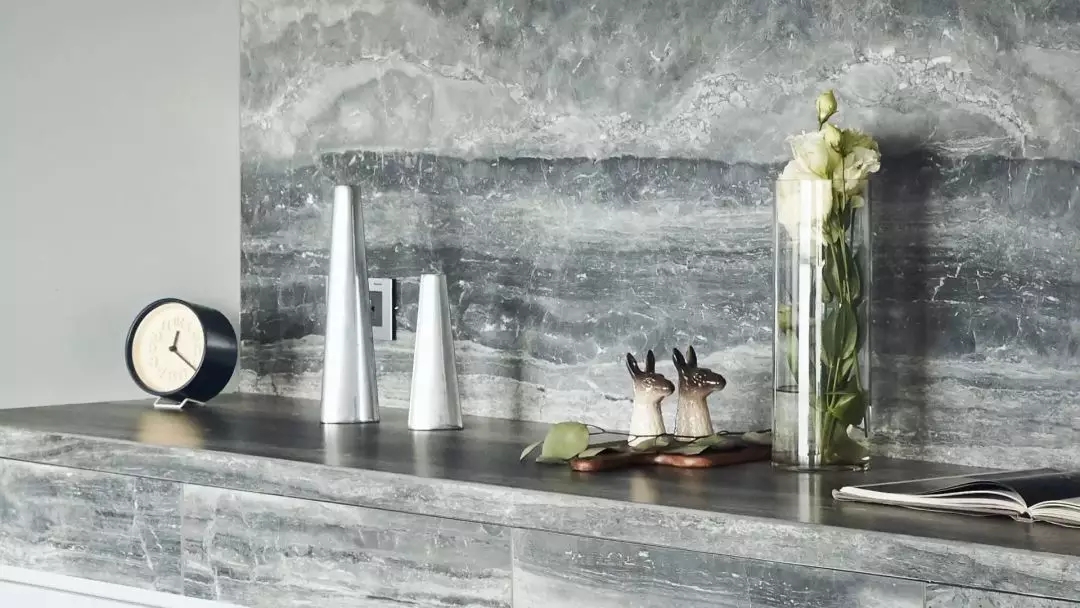 装修公司案例｜126㎡简约公寓装修设计，书架这么用，多出一间房