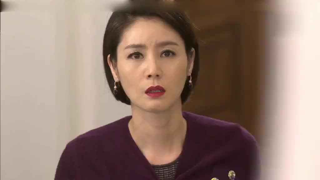 继承者们金叹见过恩尚后回到房中竟对着屋子撒起气来