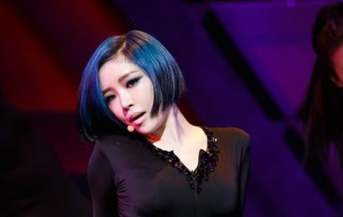 舞台上的孙佳仁,就是一个充满诱惑力的小妖精|孙佳