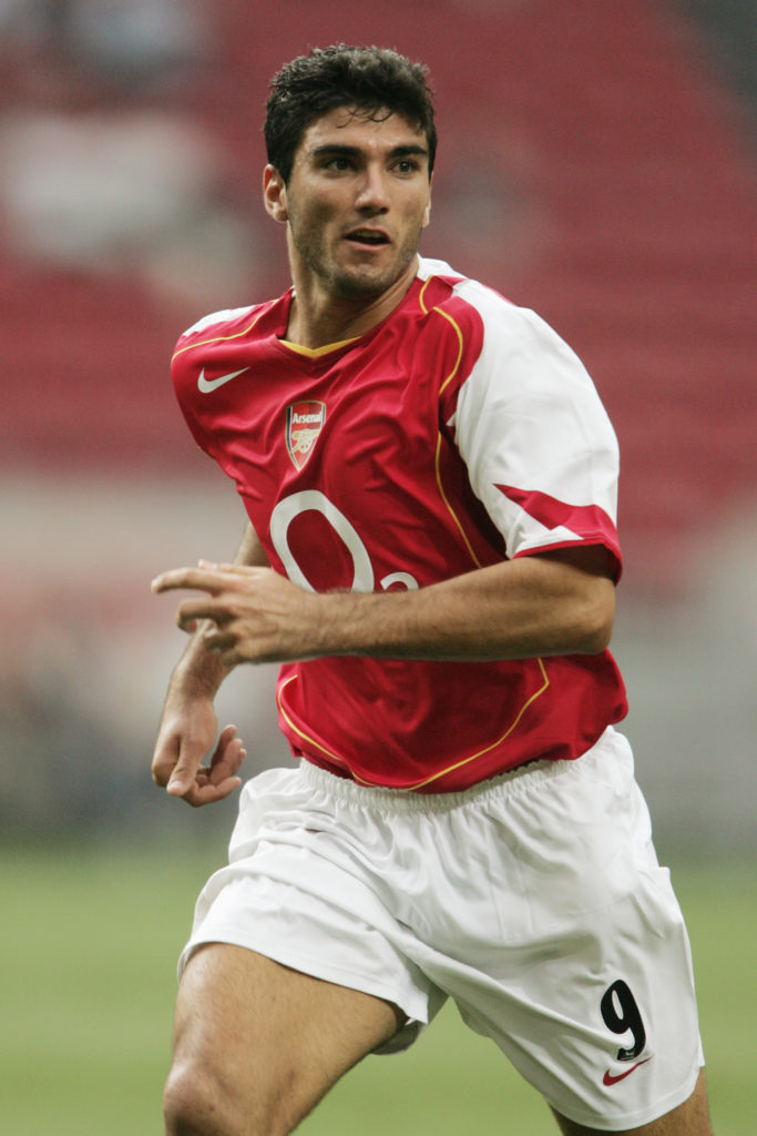 欧冠决赛前双方为雷耶斯默哀英媒回顾其阿森纳5个令人难忘时刻