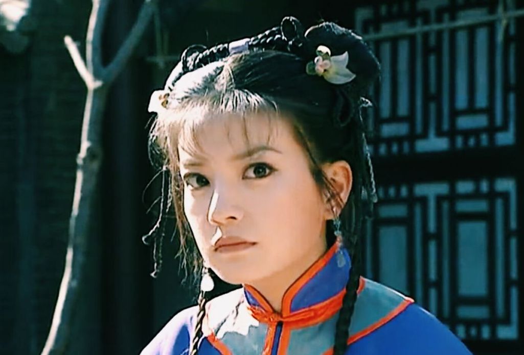 《还珠格格》:多年后回忆经典,尔泰是真的喜欢塞娅公主吗?