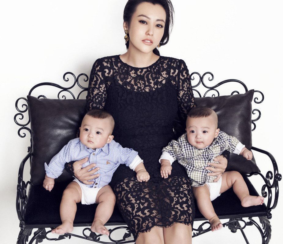 看看郝蕾这一对双胞胎儿子你就知道了!|郝蕾|双胞胎|儿子_新浪新闻