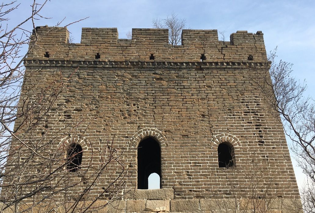 固若金汤的古长城与稀里哗啦的花岗岩围墙,我们该反思什么?