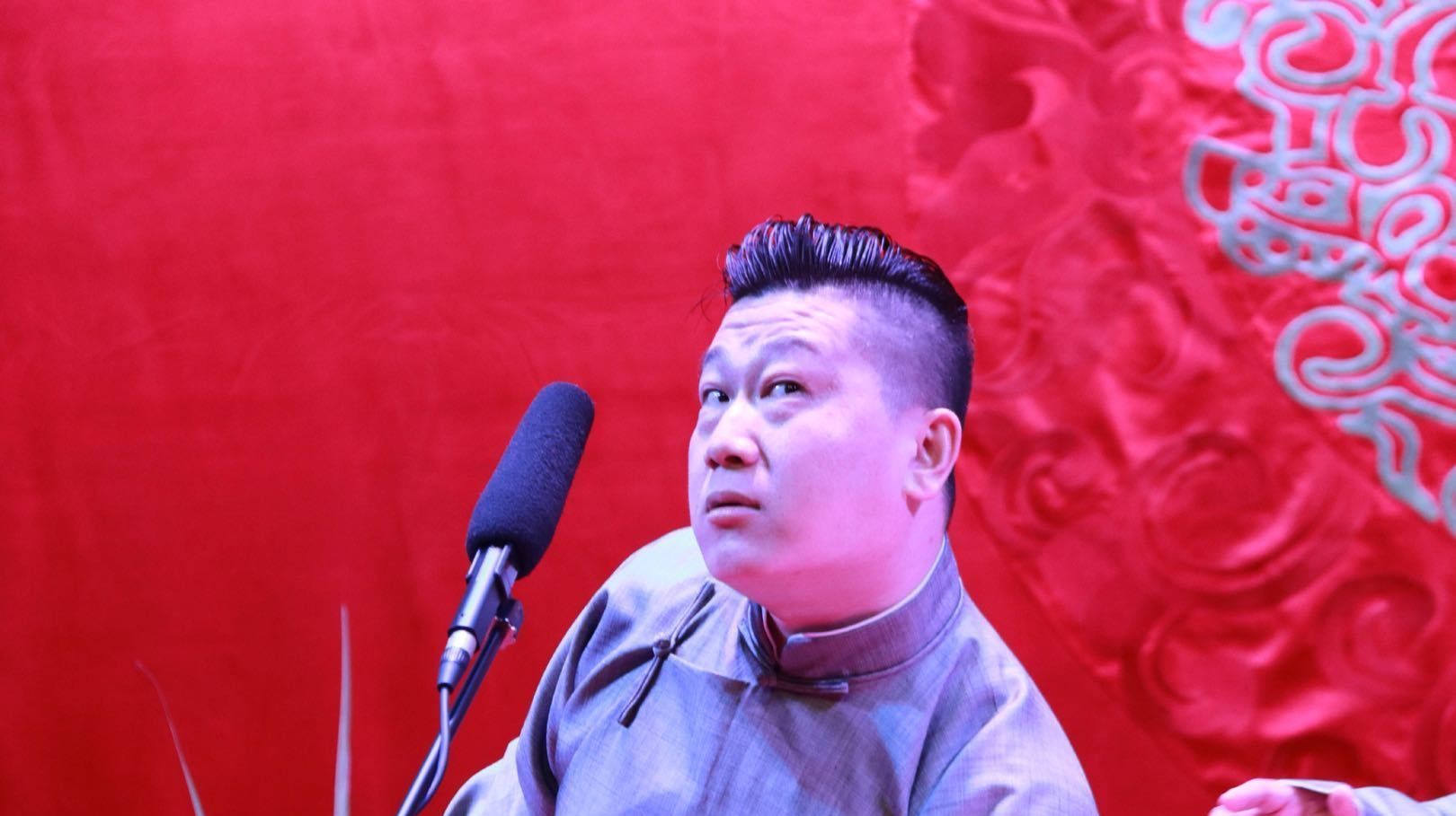 虽然不是德云社的颜值担当,但张鹤伦也帅的耀眼!