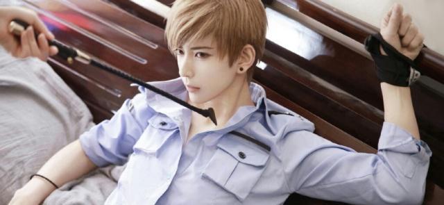 "厕所照"太舔屏,"男装大佬"熊祁穿裙子:我不要面子吗?