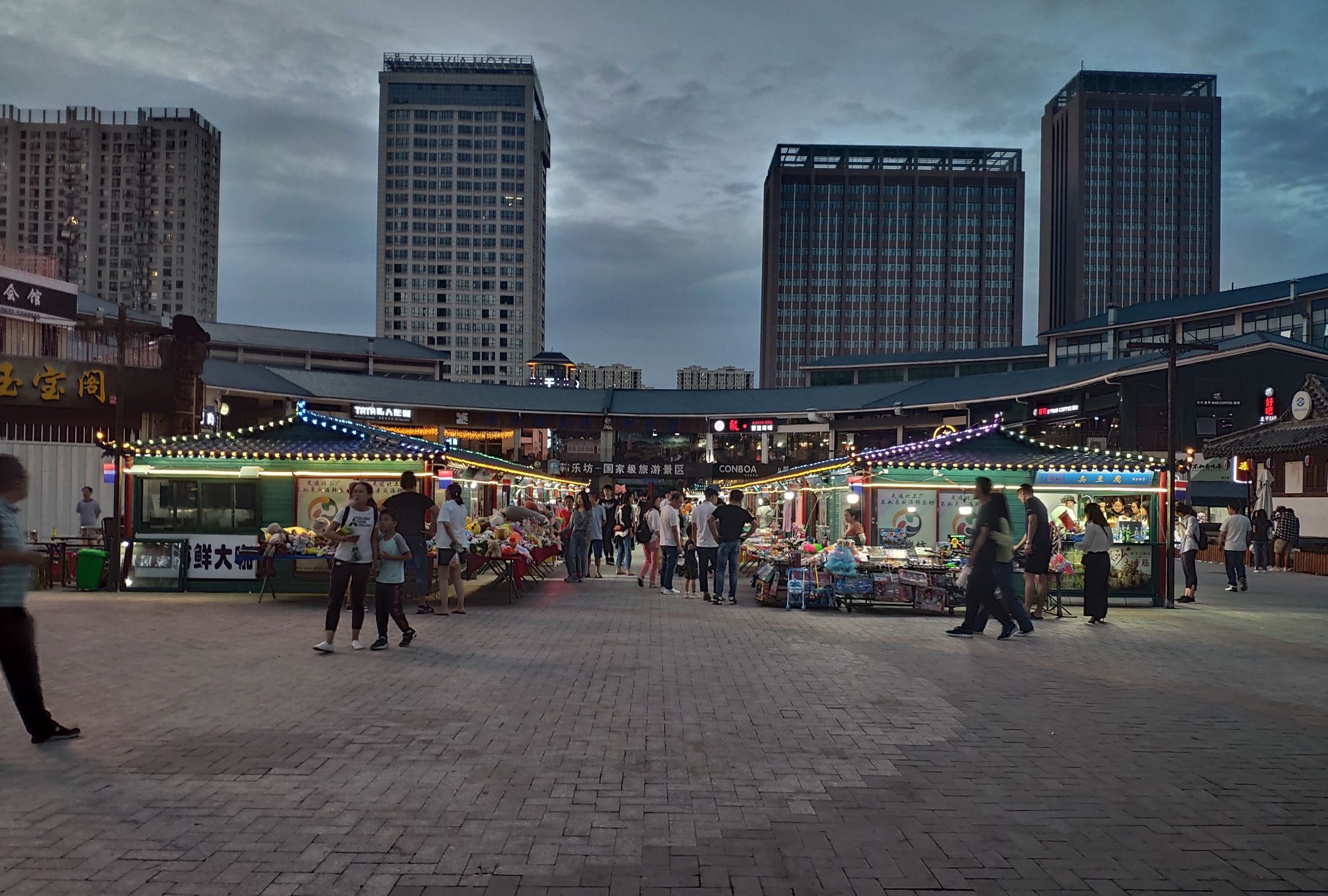 它是威海市境内最像韩国的街道,叫响了中国的"韩国城"