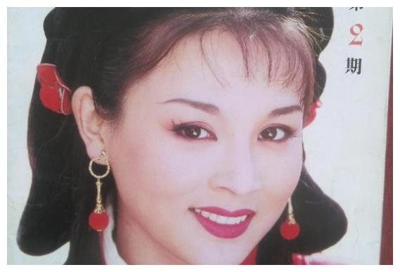 早恋爱上英达表弟被叫家长,毕业结婚却被抛弃,今49岁被称女神