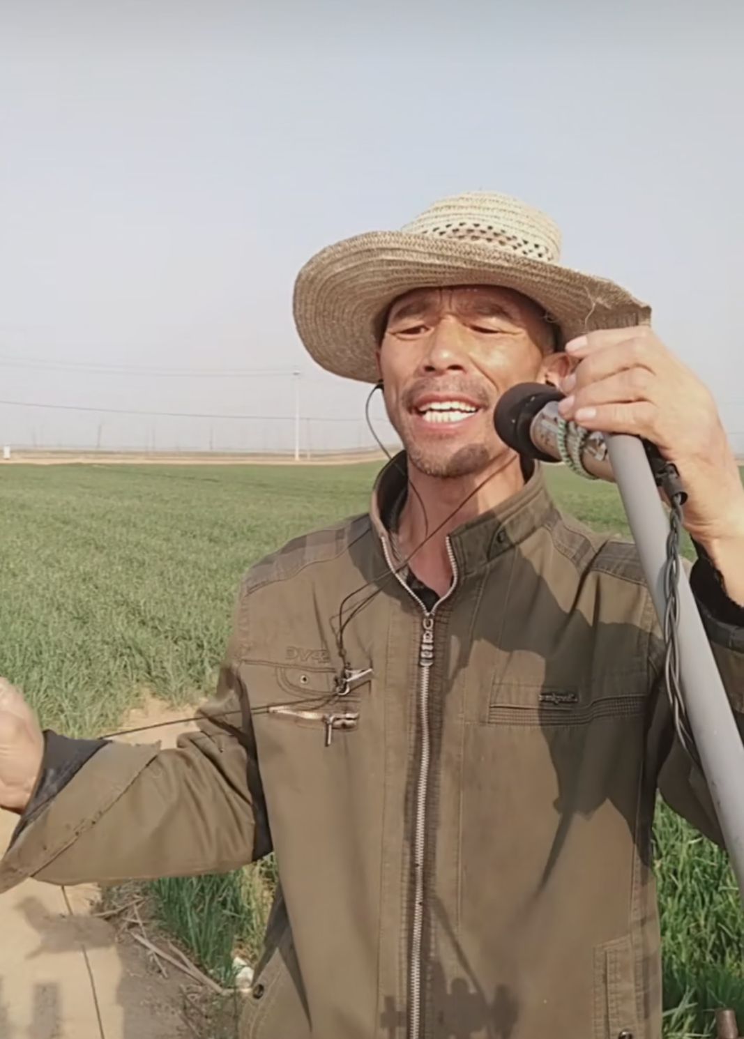 农民网红本亮大叔直播粉丝上千万,快手成就了底层人|大叔|快手|农民