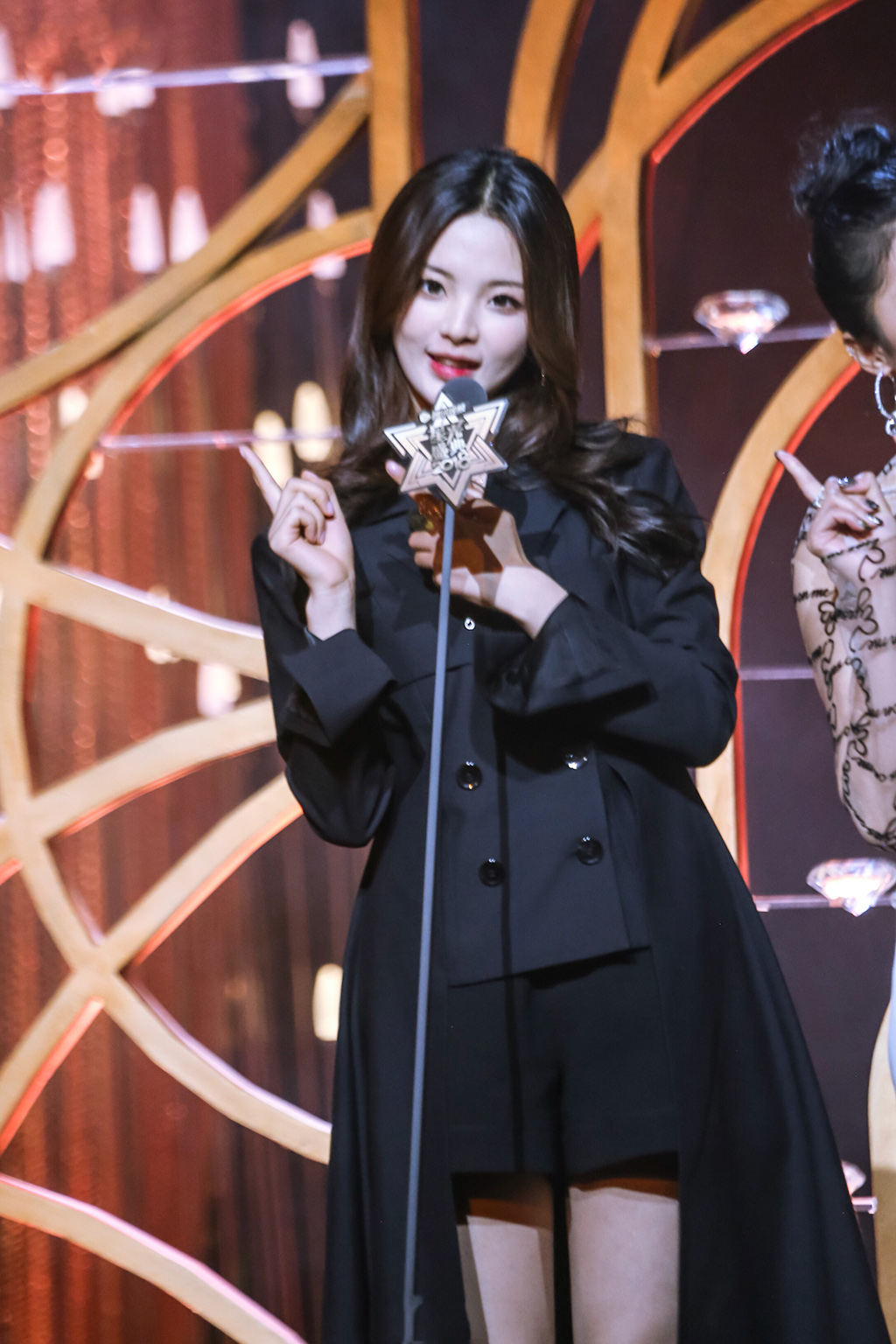 新锐|束胸|腰带_新浪新闻