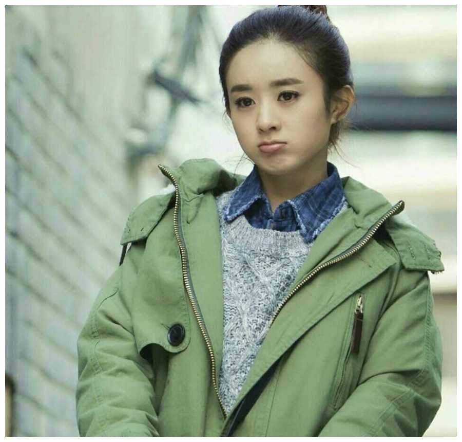 她曾是《非诚勿扰》的观众,却因颜值太高被发掘,现成当红明星