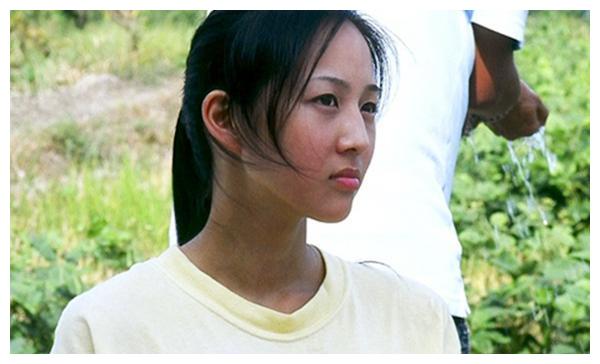 《白色巨塔》播出,剧中她饰演医生关欣,很欣赏在医疗纠纷中的关欣,她