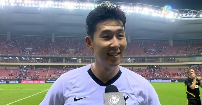 孙兴慜抽空给中国小朋友签名1亿欧埃里克森无人问津