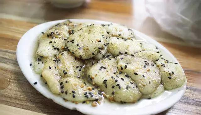 梅州丰顺冬至吃"嘎罗糍",慢慢细嚼,非常香甜,让人回味无穷