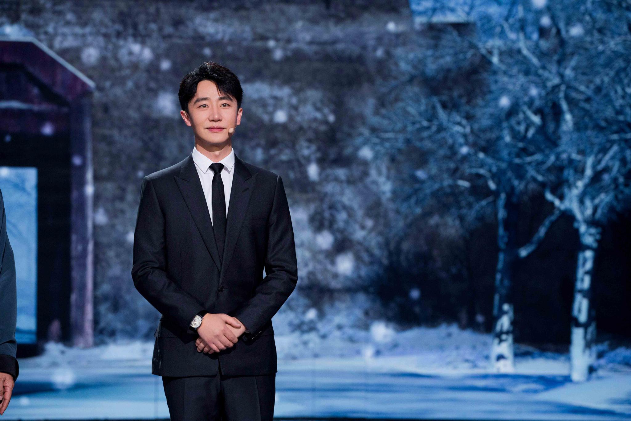 黄轩《国家宝藏》首演舞台剧"神仙落泪"演绎铁骨柔情