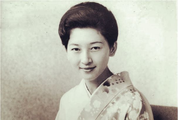 日本首位平民皇后,正田美智子究竟有多美?看这几张照片就知道了