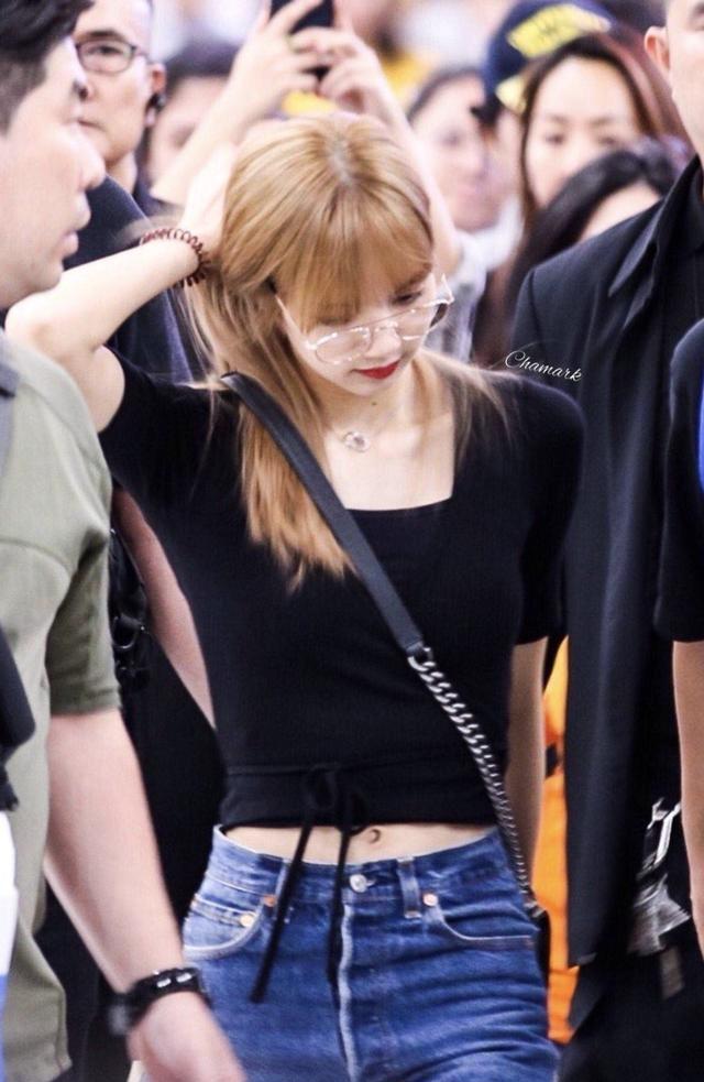 blackpink的lisa身材太完美?其实有一个小缺点真爱粉才知道
