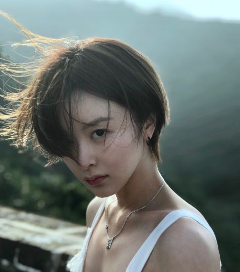 没有想到李萌萌的身材这么好这些姿势让人想入非非