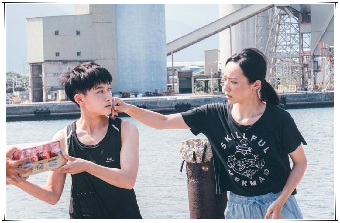 23岁郑靓歆拍婚纱照,另一半却是女人