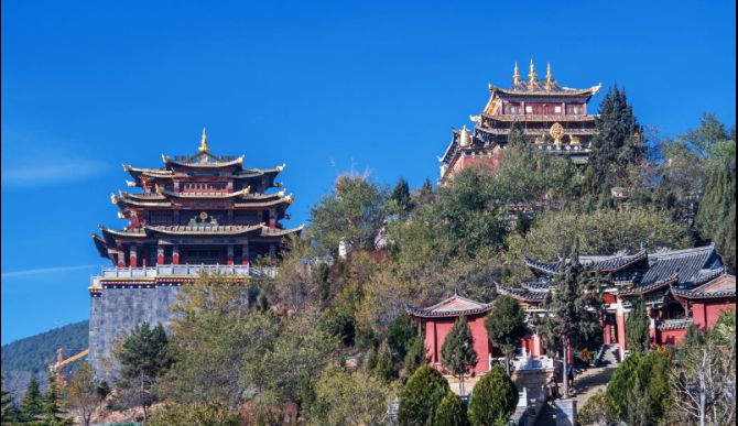 走进古城藏经堂,了解藏族佛学院