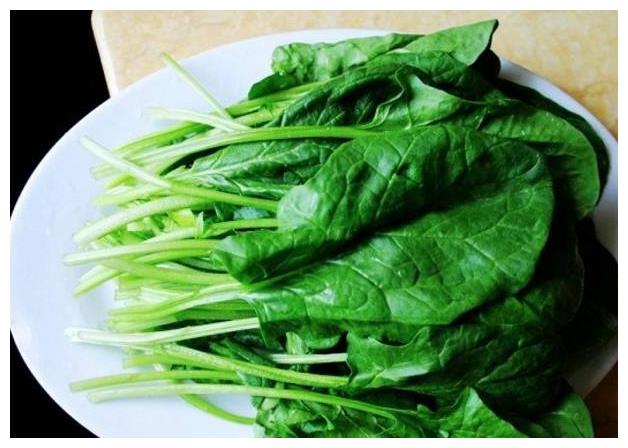 菠菜怎么做好吃（菠菜怎么做好吃家常菜）-85模板网