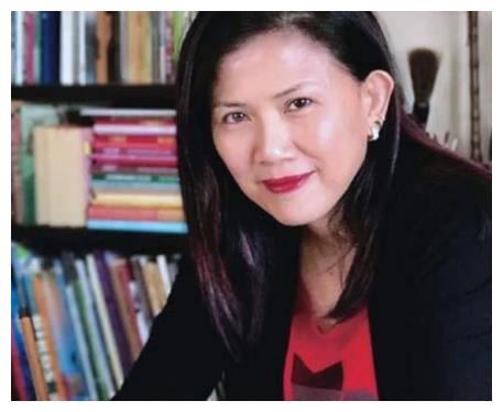 香港女富豪确诊身患新冠肺炎,谢贤,周润发等人恐被涉及