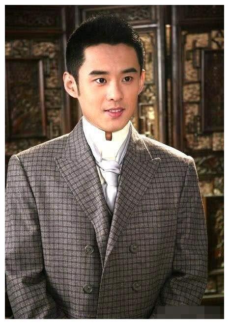 出演活佛济公的"可爱鼻祖"必清,35岁留长发,男神范十足|活佛济公|高昊