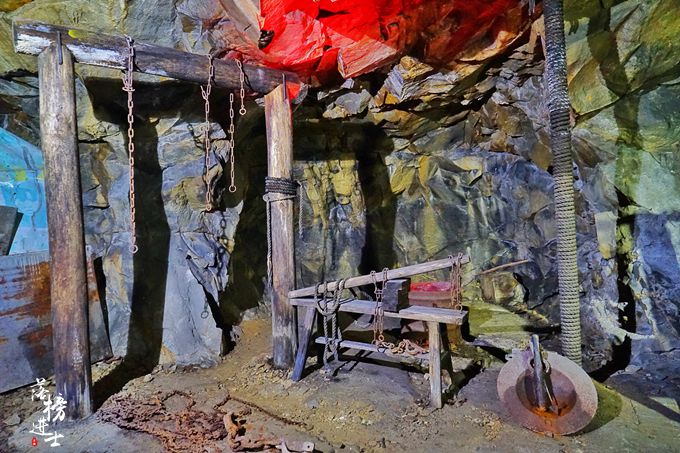 松林坡位于白公馆看守所后山,因松树遍布而得名,重庆解放前夕,这里