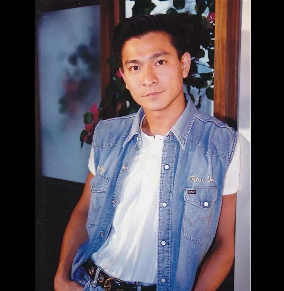 不老天王,看他年轻时模样,最后一张没想到他俩还是好朋友|刘德华