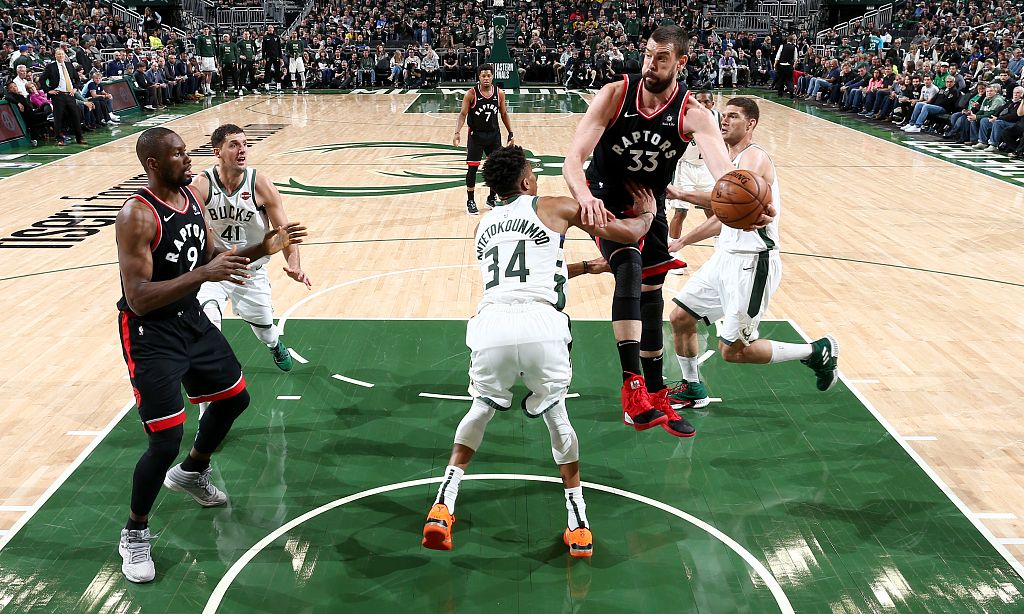 nba季后赛决赛:雄鹿主场2:0再虐猛龙