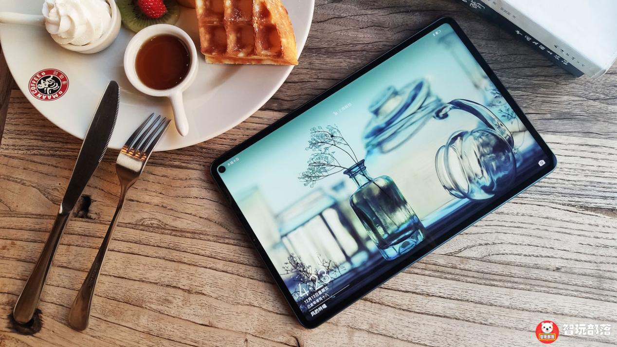华为matepadpro青山黛图赏:沉稳典雅素皮纹理,重构智慧轻办公