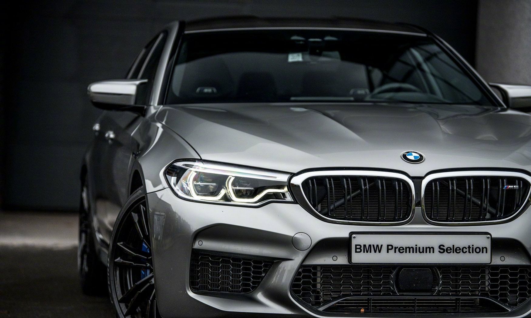 全新宝马m5你值得拥有