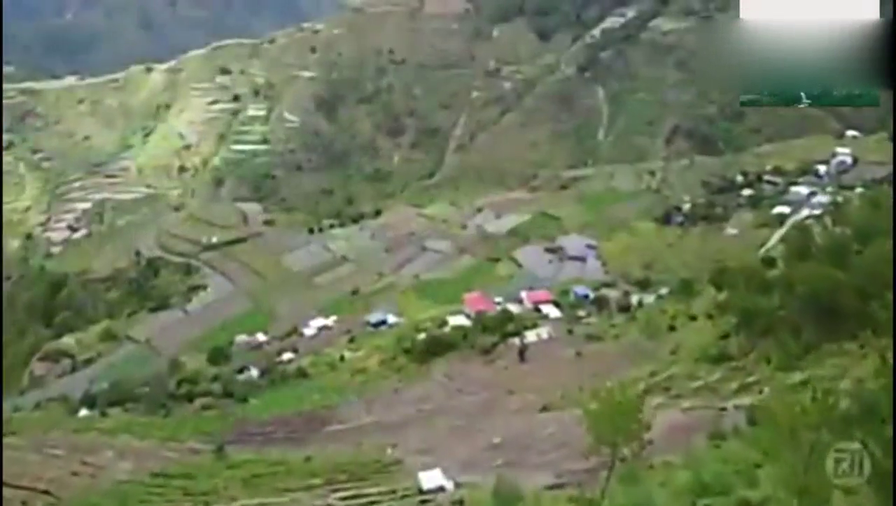 震惊!光天化日之下,两名中国人在菲律宾闹市街