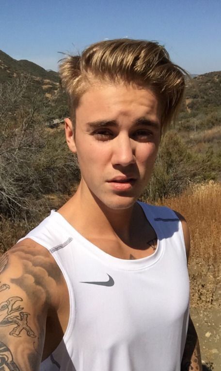 贾斯汀·比伯超帅的自拍,当时还没有"放飞自我"!