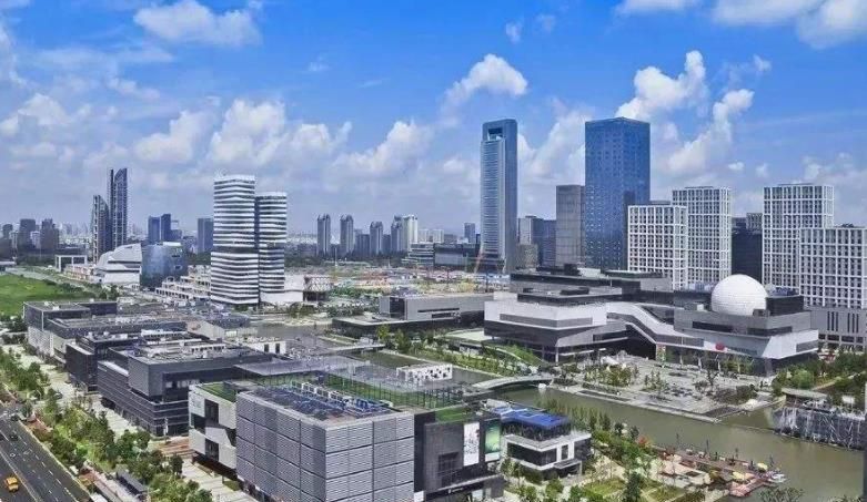 实拍宁波新城区东部新城:规划设计一流,高楼品质如日本城市