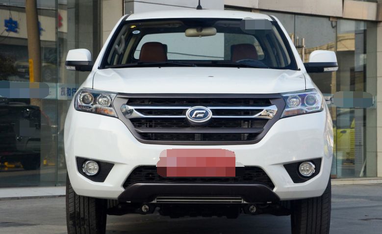 福迪汽车雄狮f22,整体设计比例非常协调,给人一种豪华感