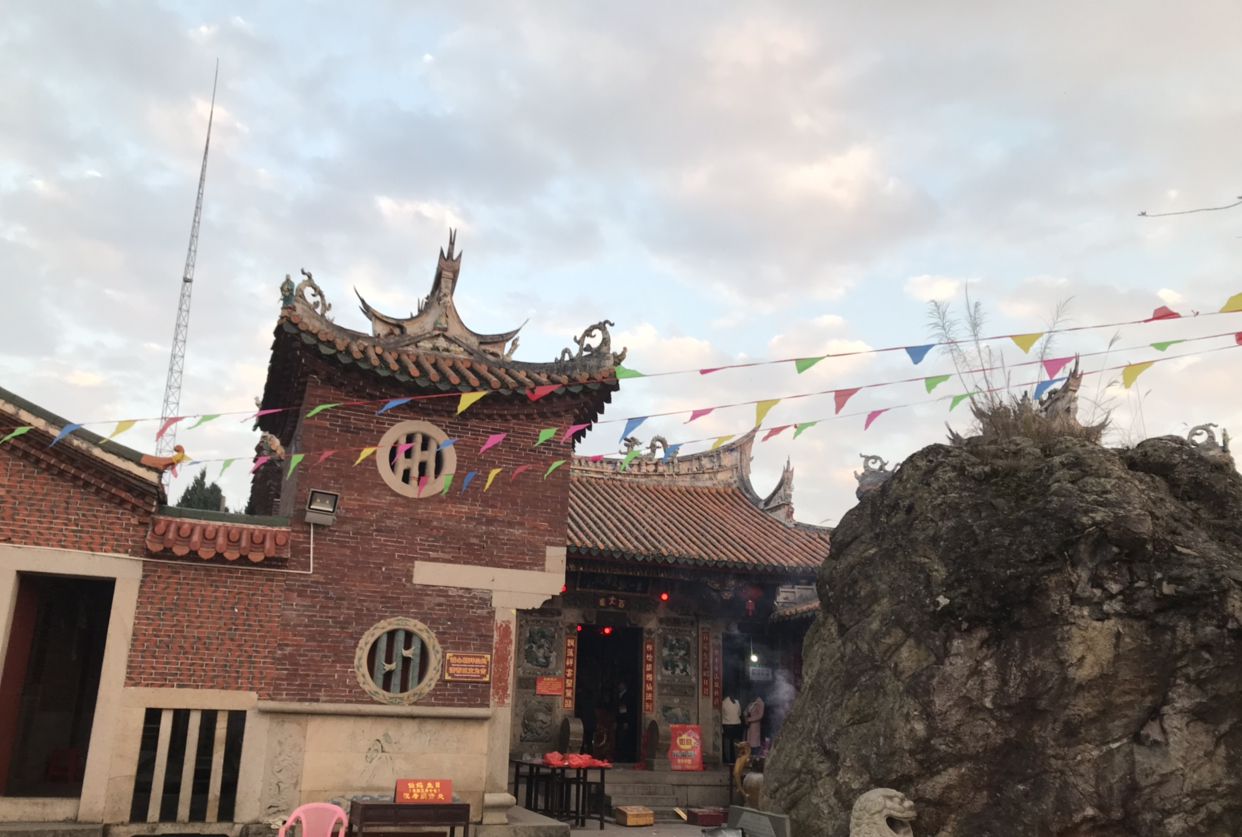 中国十大寺院排名-中国十大求学最灵验的寺院-排行榜